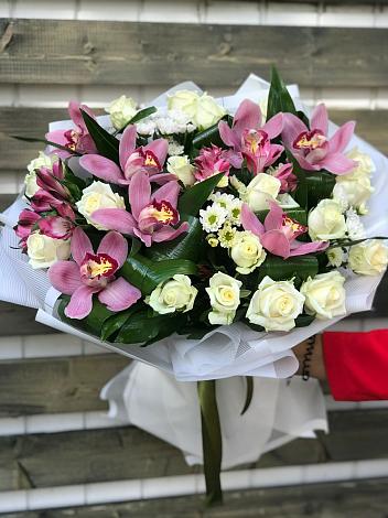 Букет цветов из: Розы и Хризантемы в Пионерском Республика Крым