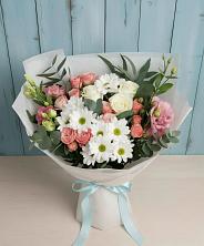 Букет цветов из:  Розы, Лизиантусы и Хризантемы в Пионерском Республика Крым
