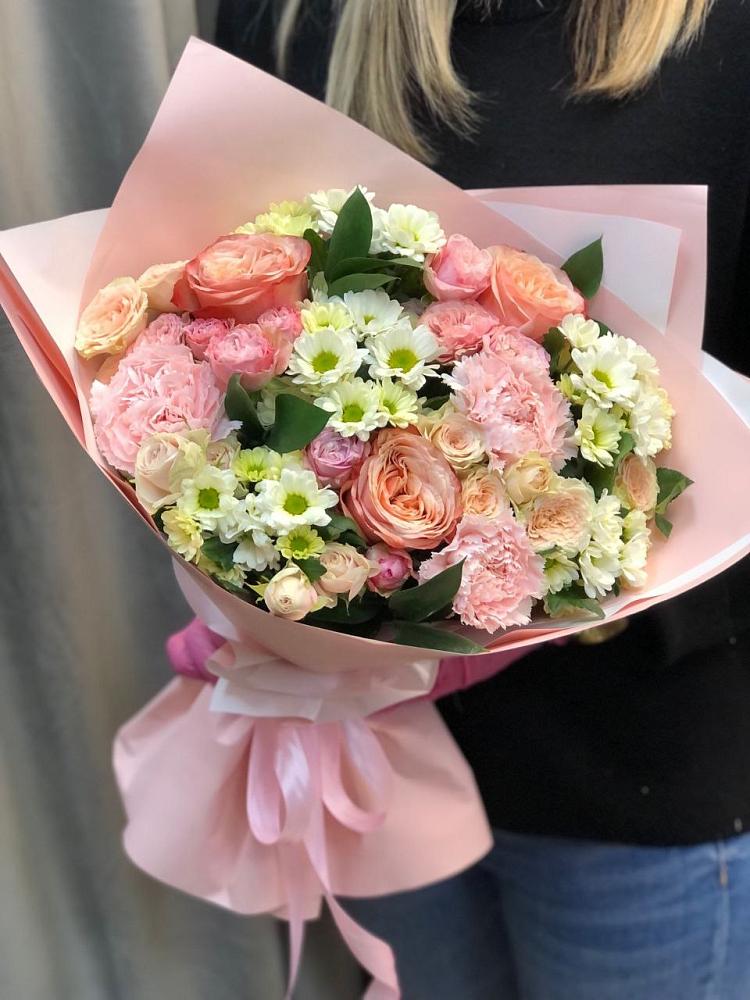 Букет цветов из: Гвоздики, Розы и Хризантемы в Пионерском Республика Крым