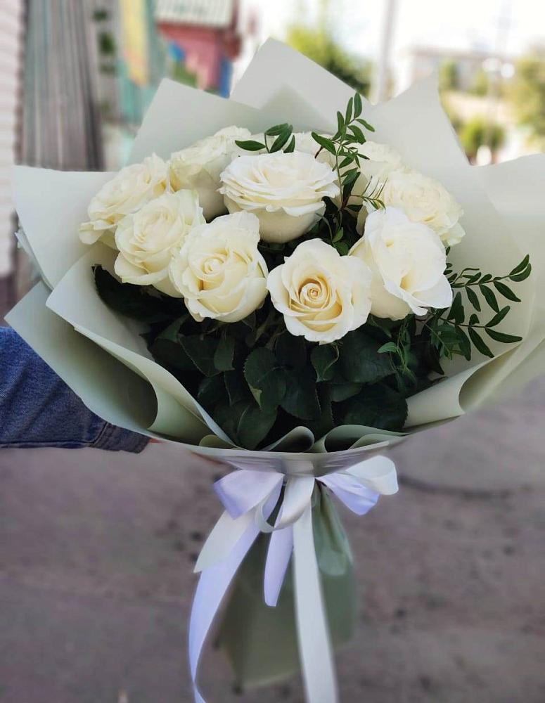 Букет Белые розы Проуд в Пионерском Республика Крым