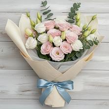 Букет цветов из:  Лизиантусы в Пионерском Республика Крым