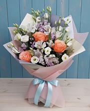 Букет цветов из:  Лизиантусы, Розы, Альстромерии и Гипсофила в Пионерском Республика Крым