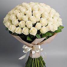 Букет 101 беля роза Белоснежка в Пионерском Республика Крым