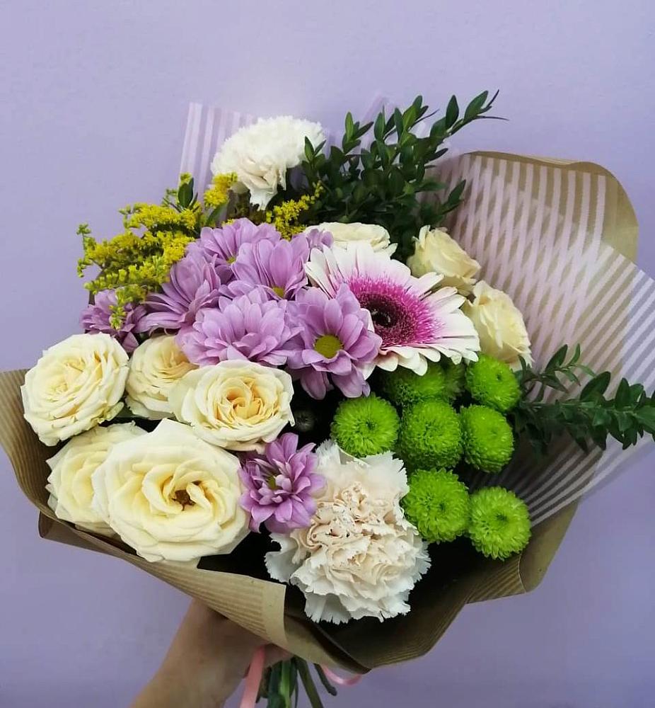 Букет цветов из: Хризантемы, Розы, Гвоздики и Герберы в Пионерском Республика Крым