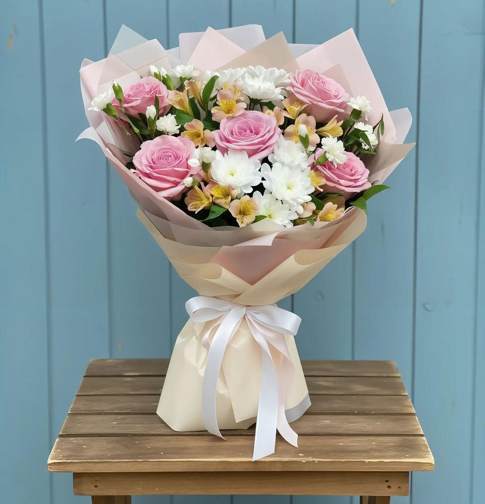 Букет цветов из: Гвоздики, Орхидеи и Розы в Пионерском Республика Крым