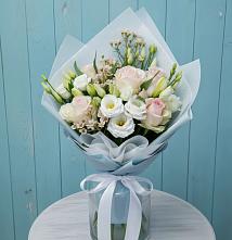 Букет цветов из:  Розы и Лизиантусы в Пионерском Республика Крым