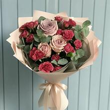 Букет цветов из:  Гвоздики и Розы в Пионерском Республика Крым