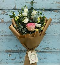 Букет цветов из:  Розы и Лизиантусы в Пионерском Республика Крым