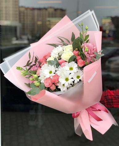 Букет цветов из: Розы, Лизиантусы и Хризантемы в Пионерском Республика Крым