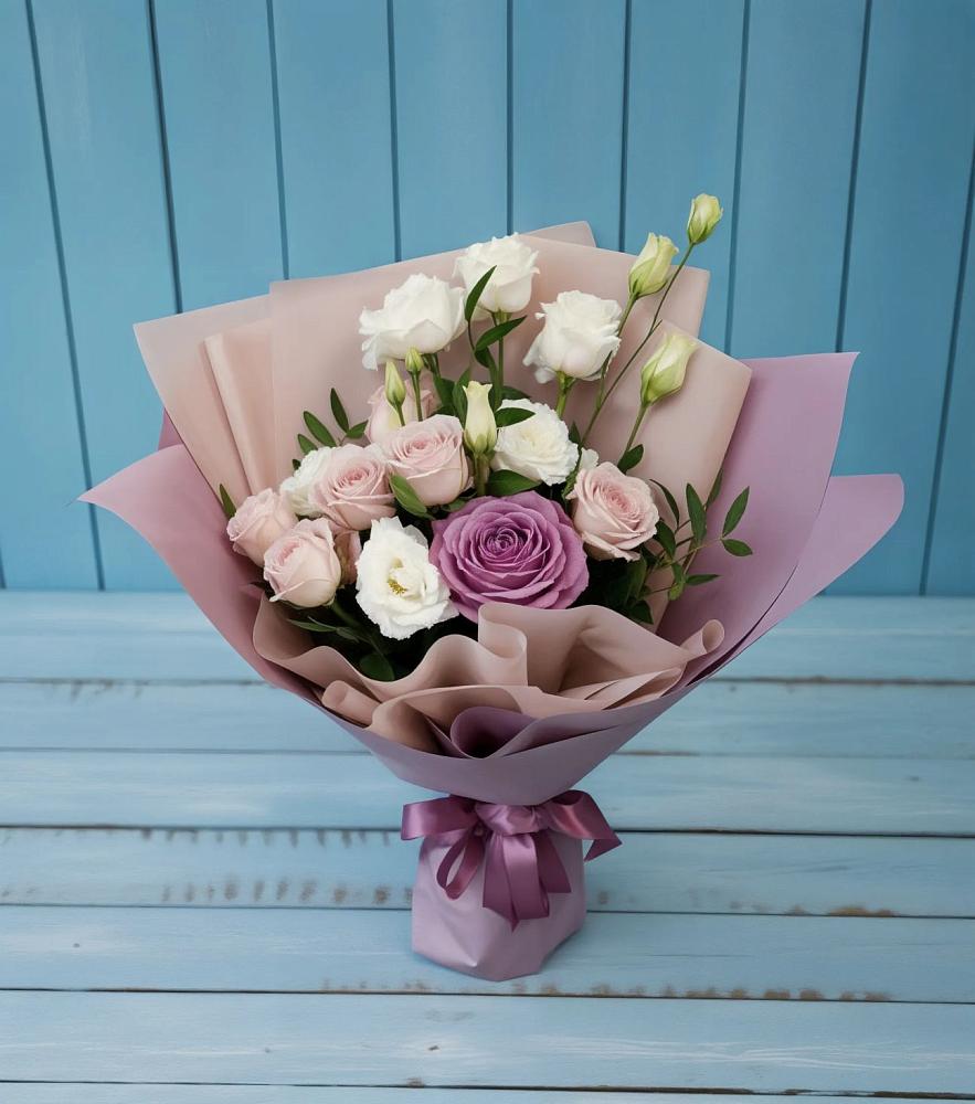 Букет цветов из: Розы и Лизиантусы в Пионерском Республика Крым